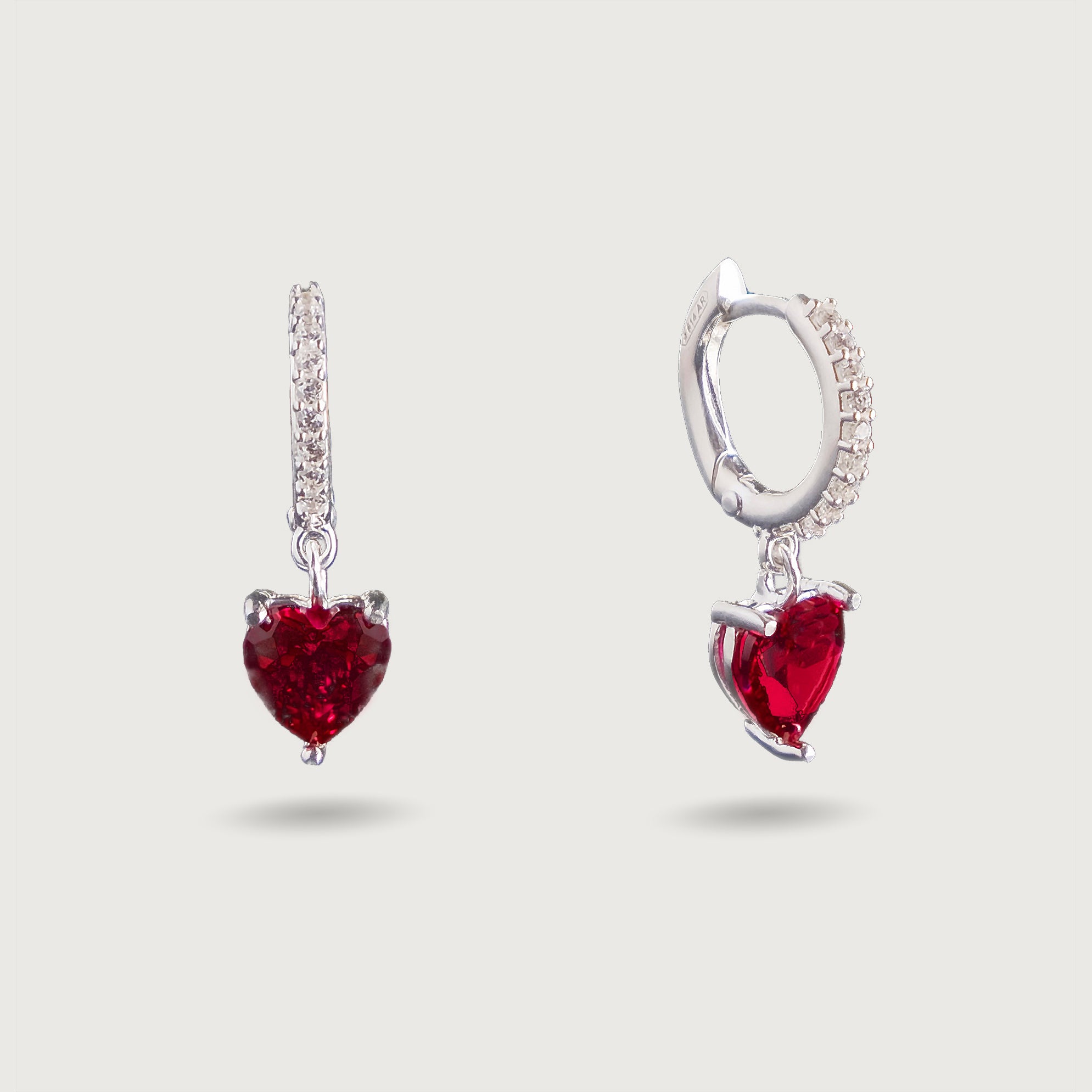 Orecchini A Catenella Con Cuori Pendenti - Argento 925, Placcatura Disponibile In Oro Rosa O Oro Giallo 18kt - Rue Des Mille